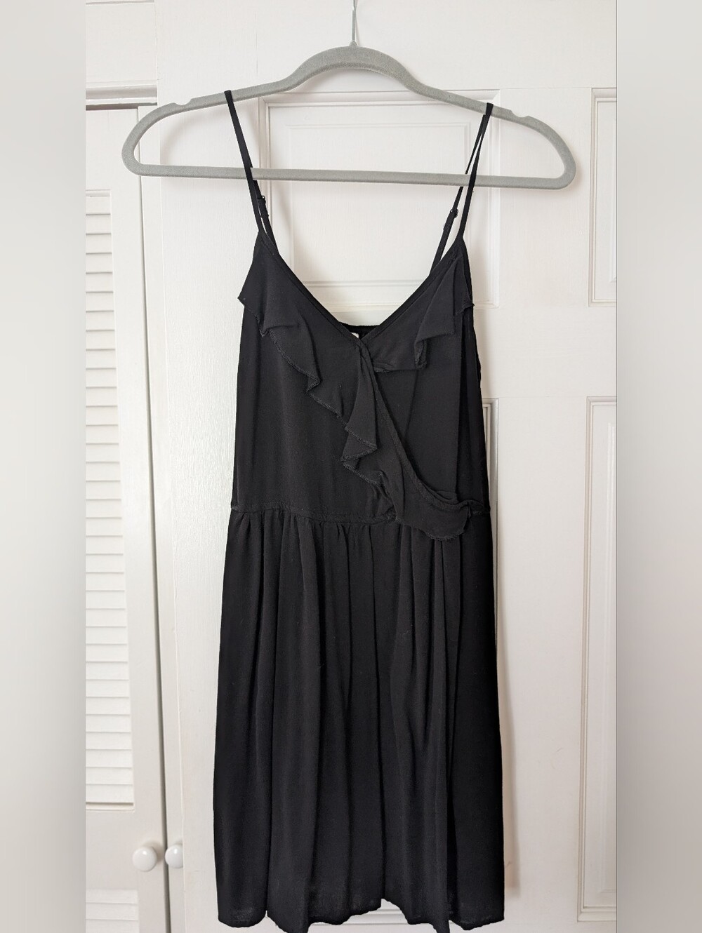 Black Ruffle Detail Dress W/Pockets